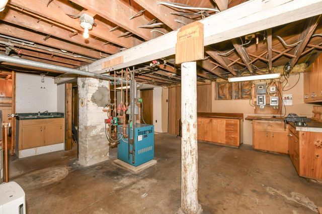 441 W Chestnut STREET, Burlington, WI 53105
