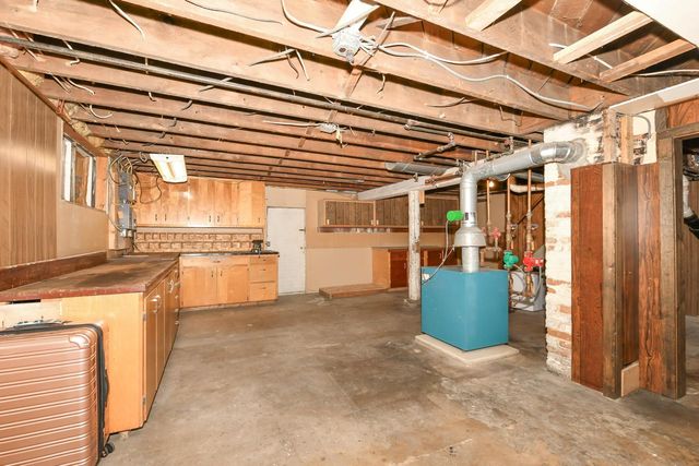 441 W Chestnut STREET, Burlington, WI 53105