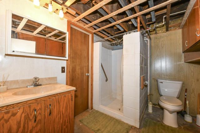 441 W Chestnut STREET, Burlington, WI 53105