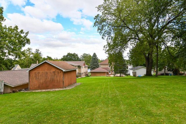 441 W Chestnut STREET, Burlington, WI 53105