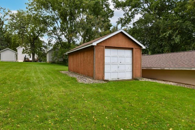 441 W Chestnut STREET, Burlington, WI 53105