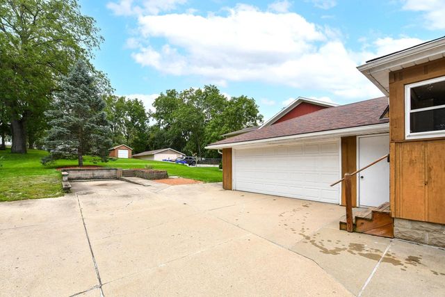 441 W Chestnut STREET, Burlington, WI 53105