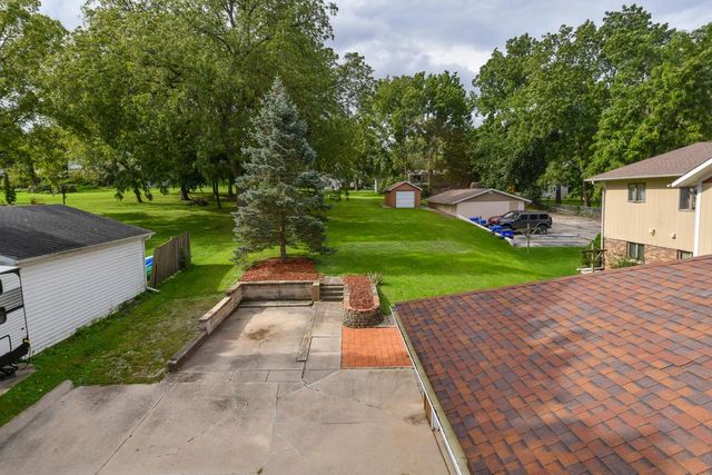441 W Chestnut STREET, Burlington, WI 53105
