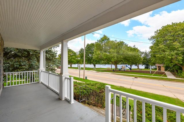 441 W Chestnut STREET, Burlington, WI 53105