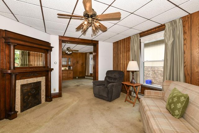 441 W Chestnut STREET, Burlington, WI 53105