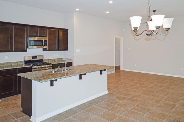 621 Greenwich Dr, Baton Rouge, LA 70820