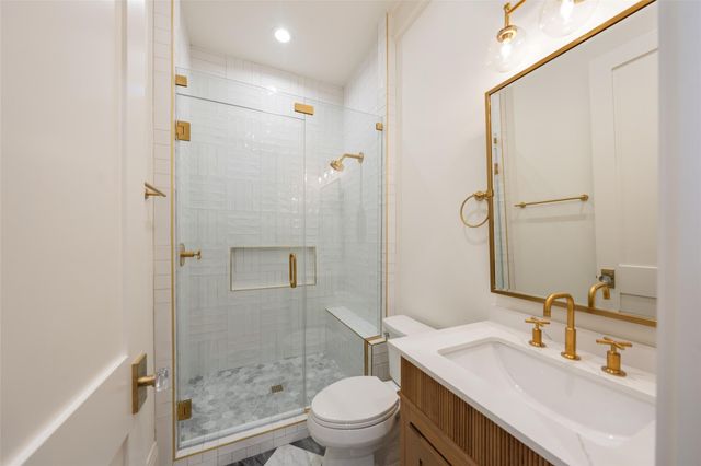 826 Ralfallen Street, Houston, TX 77008