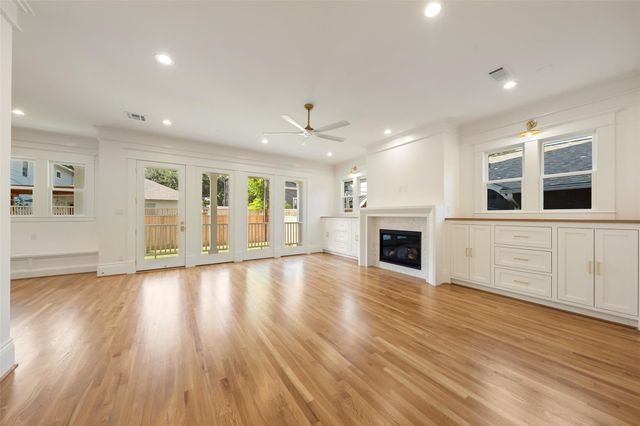 826 Ralfallen Street, Houston, TX 77008
