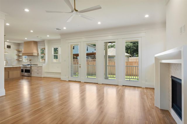 826 Ralfallen Street, Houston, TX 77008
