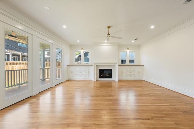 826 Ralfallen Street, Houston, TX 77008