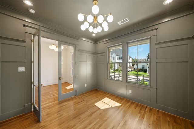 826 Ralfallen Street, Houston, TX 77008