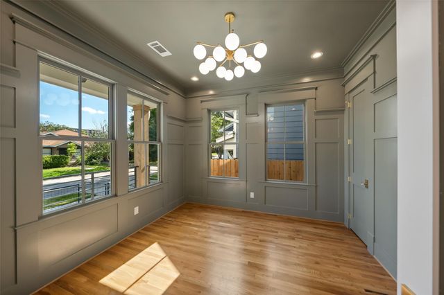 826 Ralfallen Street, Houston, TX 77008