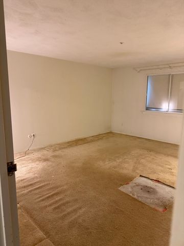 232 Canton St 107, Randolph, MA 02368