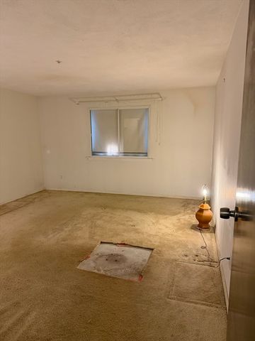 232 Canton St 107, Randolph, MA 02368