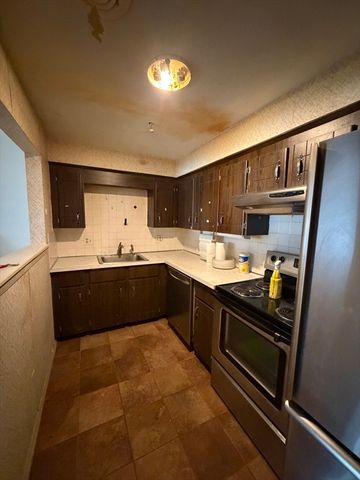 232 Canton St 107, Randolph, MA 02368