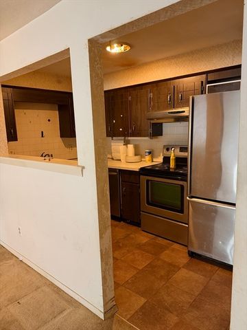 232 Canton St 107, Randolph, MA 02368