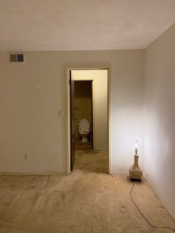 232 Canton St 107, Randolph, MA 02368