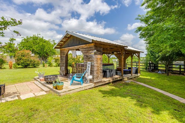 3914 Redbird Lane, Joshua, TX 76058