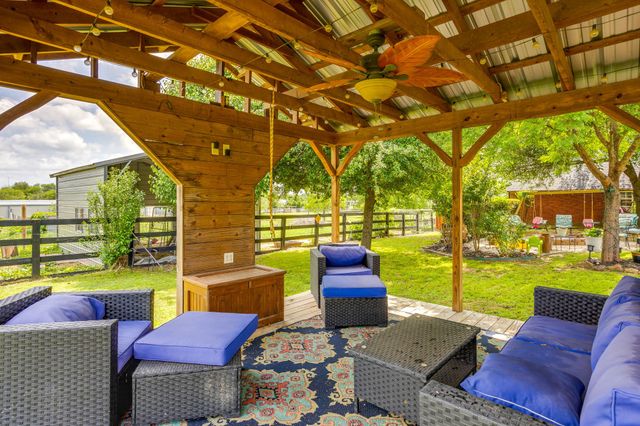 3914 Redbird Lane, Joshua, TX 76058