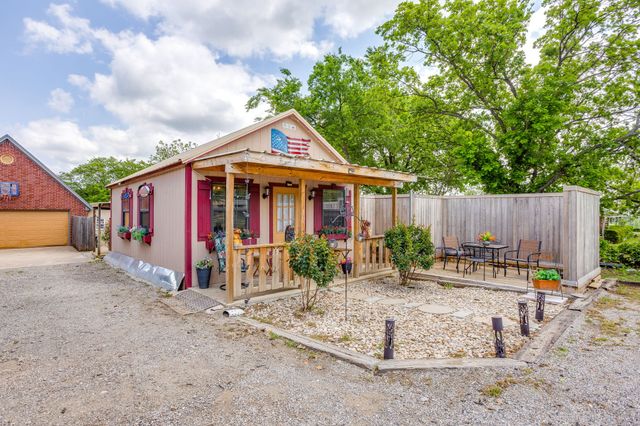 3914 Redbird Lane, Joshua, TX 76058