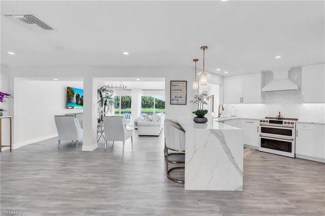 2649 Longboat DR, Naples, FL 34104