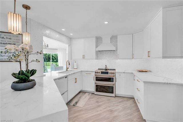 2649 Longboat DR, Naples, FL 34104