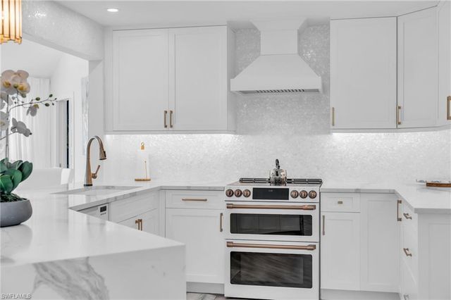 2649 Longboat DR, Naples, FL 34104
