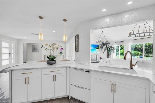 2649 Longboat DR, Naples, FL 34104