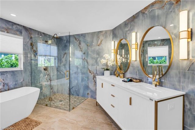 2649 Longboat DR, Naples, FL 34104