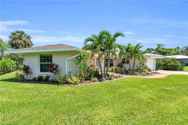 2649 Longboat DR, Naples, FL 34104