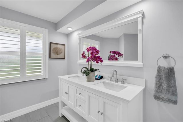 2649 Longboat DR, Naples, FL 34104