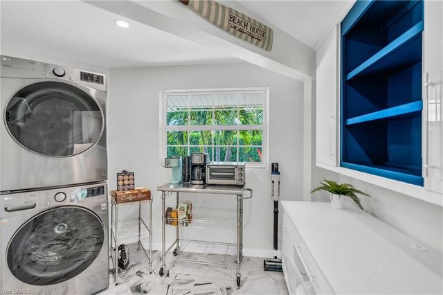 2649 Longboat DR, Naples, FL 34104