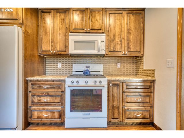 2540 GABLE Rd, St Helens, OR 97051