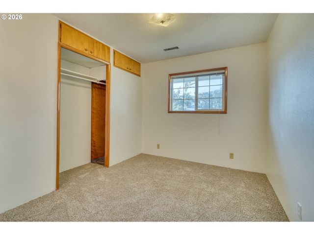 2540 GABLE Rd, St Helens, OR 97051