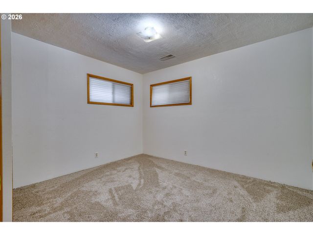 2540 GABLE Rd, St Helens, OR 97051