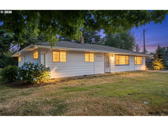 2540 GABLE Rd, St Helens, OR 97051