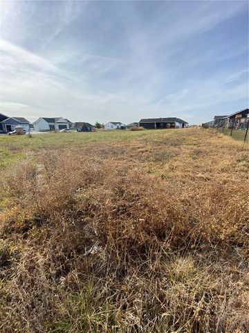 360 Linden St., Alburnett, IA 52202