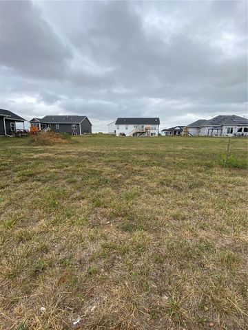 360 Linden St., Alburnett, IA 52202