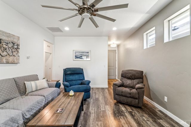 2097 W Claira, Nampa, ID 83651