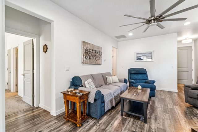 2097 W Claira, Nampa, ID 83651
