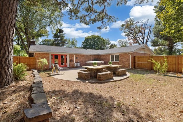 509 Catlett Street, Prairie Grove, AR 72753