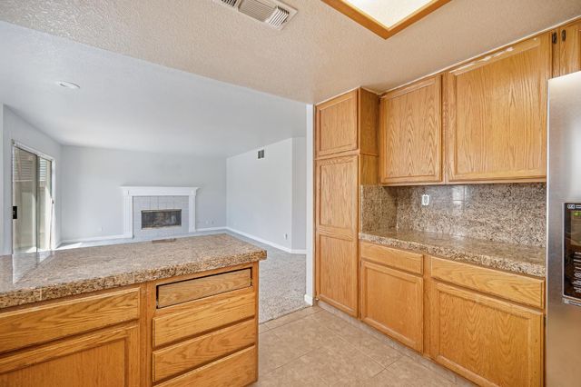 8239 Derbyshire Cir, Sacramento, CA 95828