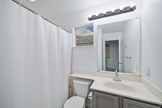 8239 Derbyshire Cir, Sacramento, CA 95828