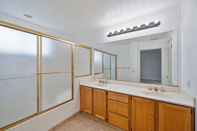 8239 Derbyshire Cir, Sacramento, CA 95828