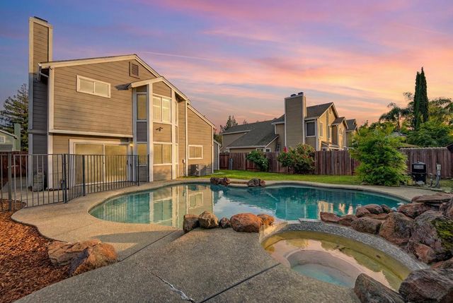 8239 Derbyshire Cir, Sacramento, CA 95828