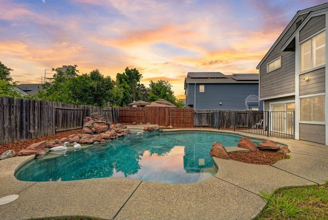 8239 Derbyshire Cir, Sacramento, CA 95828