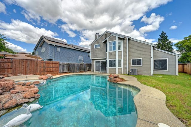 8239 Derbyshire Cir, Sacramento, CA 95828