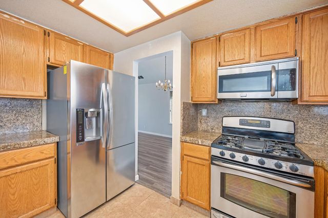 8239 Derbyshire Cir, Sacramento, CA 95828