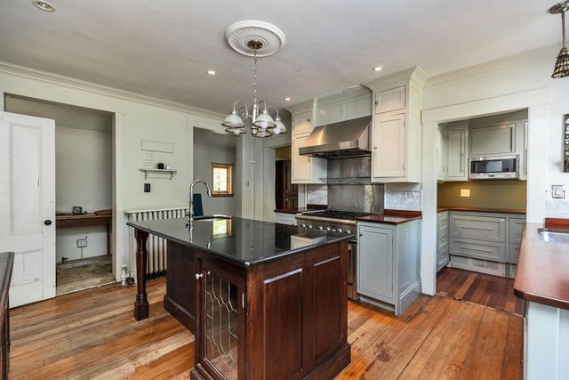 24 Maple Street, Milford, NH 03055