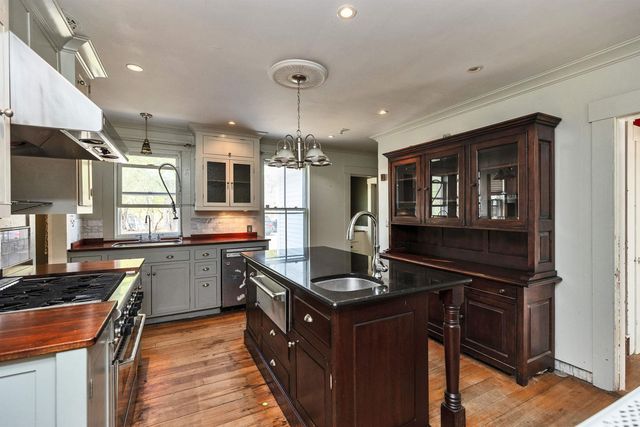 24 Maple Street, Milford, NH 03055